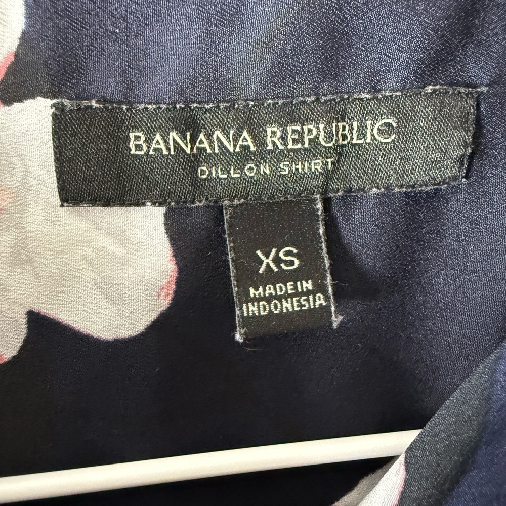 Banana Republic Dillon Floral Button Down Shirt XS Black White Orchid Print Top - Picture 3 of 6